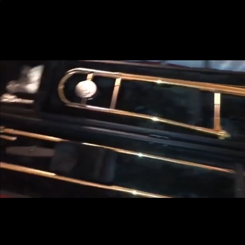 Trombone - Picture 4 of 5